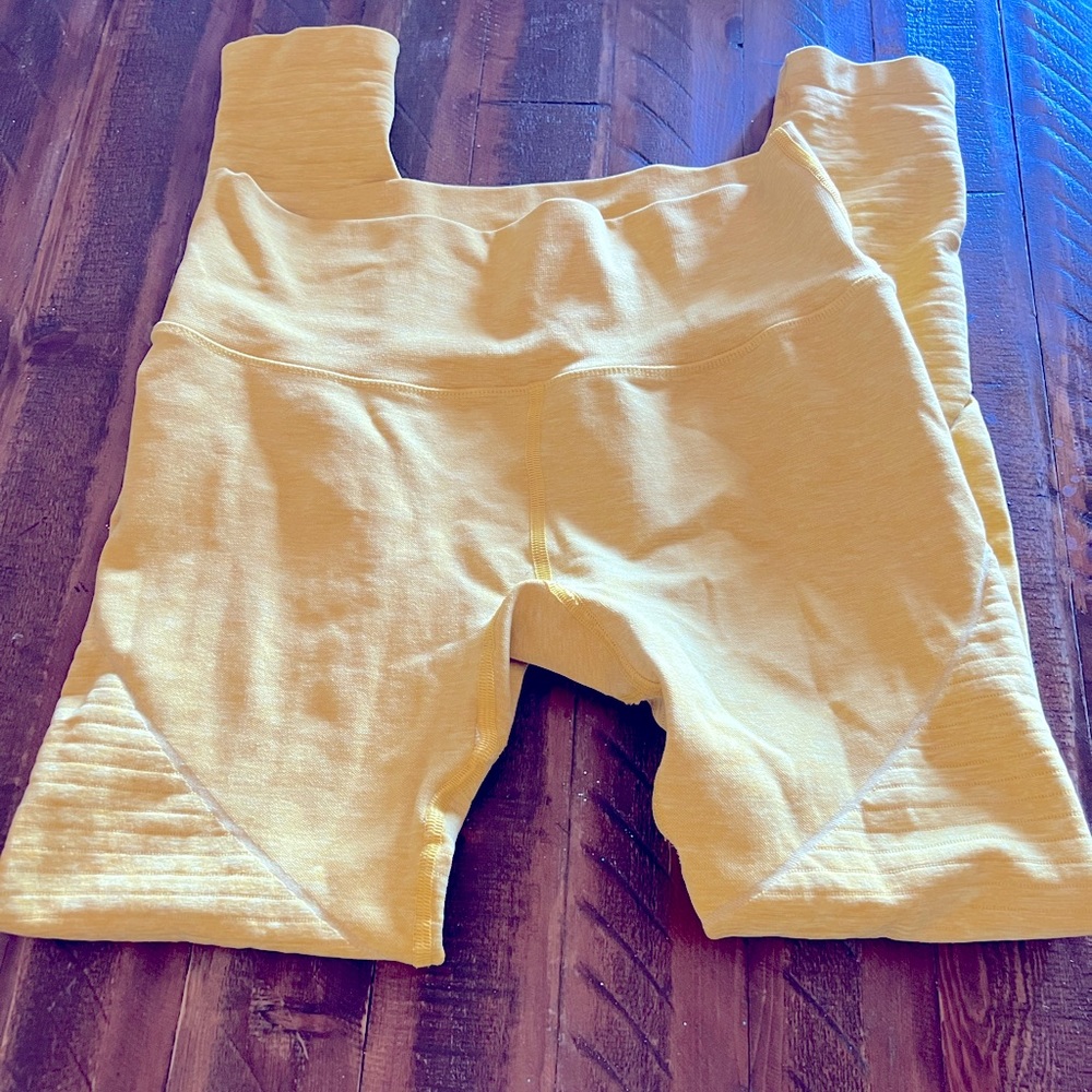 Alphalete leggings